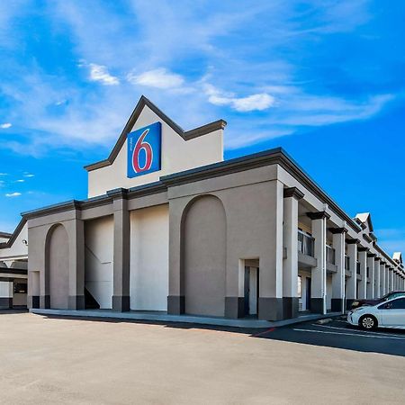 Motel 6 Lester - Philadelphia Airport Exterior photo