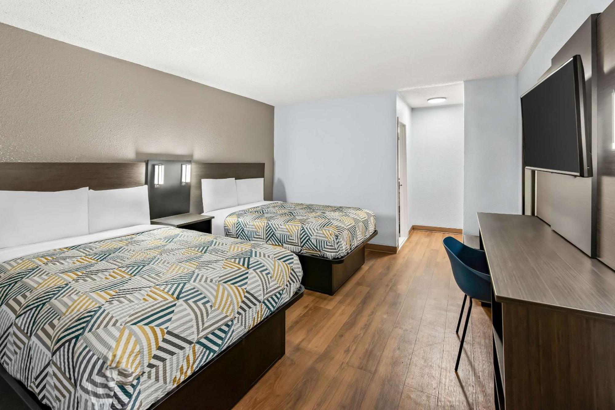 Motel 6 Lester - Philadelphia Airport Exterior photo