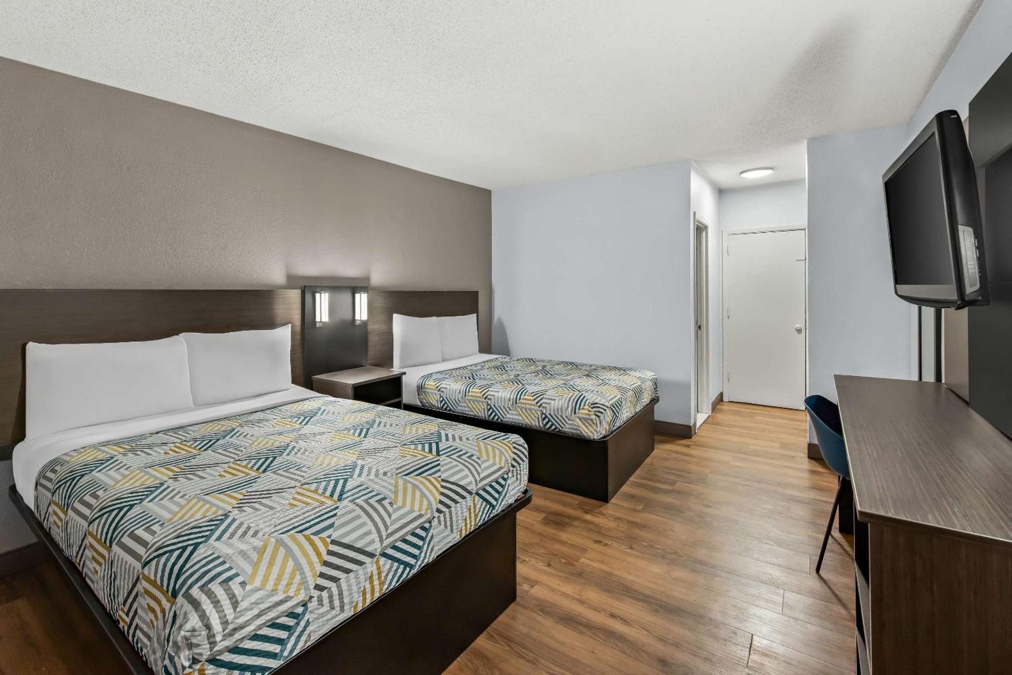 Motel 6 Lester - Philadelphia Airport Exterior photo