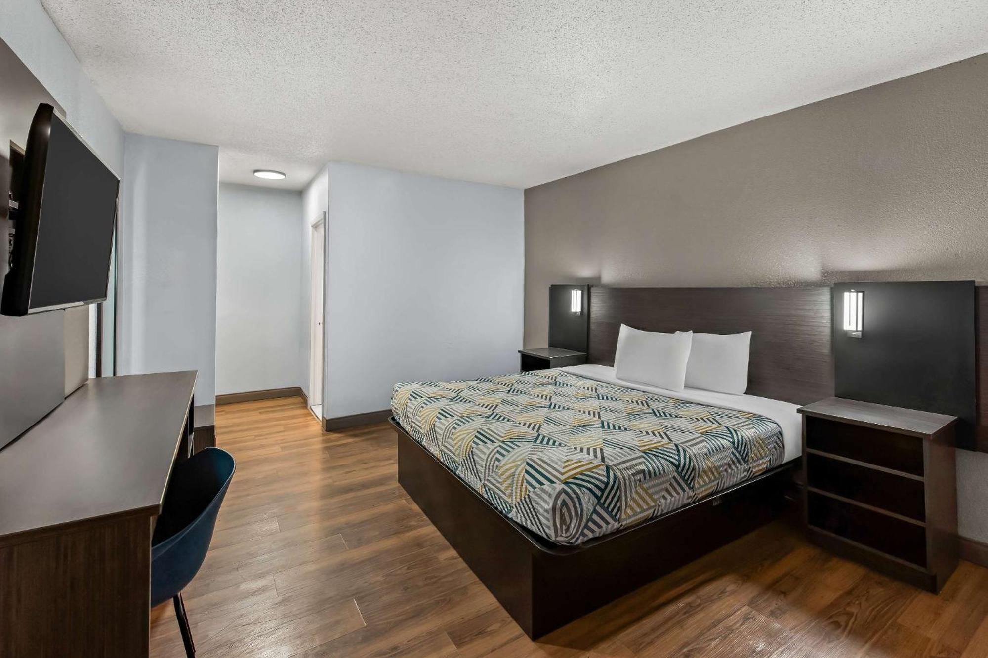 Motel 6 Lester - Philadelphia Airport Exterior photo